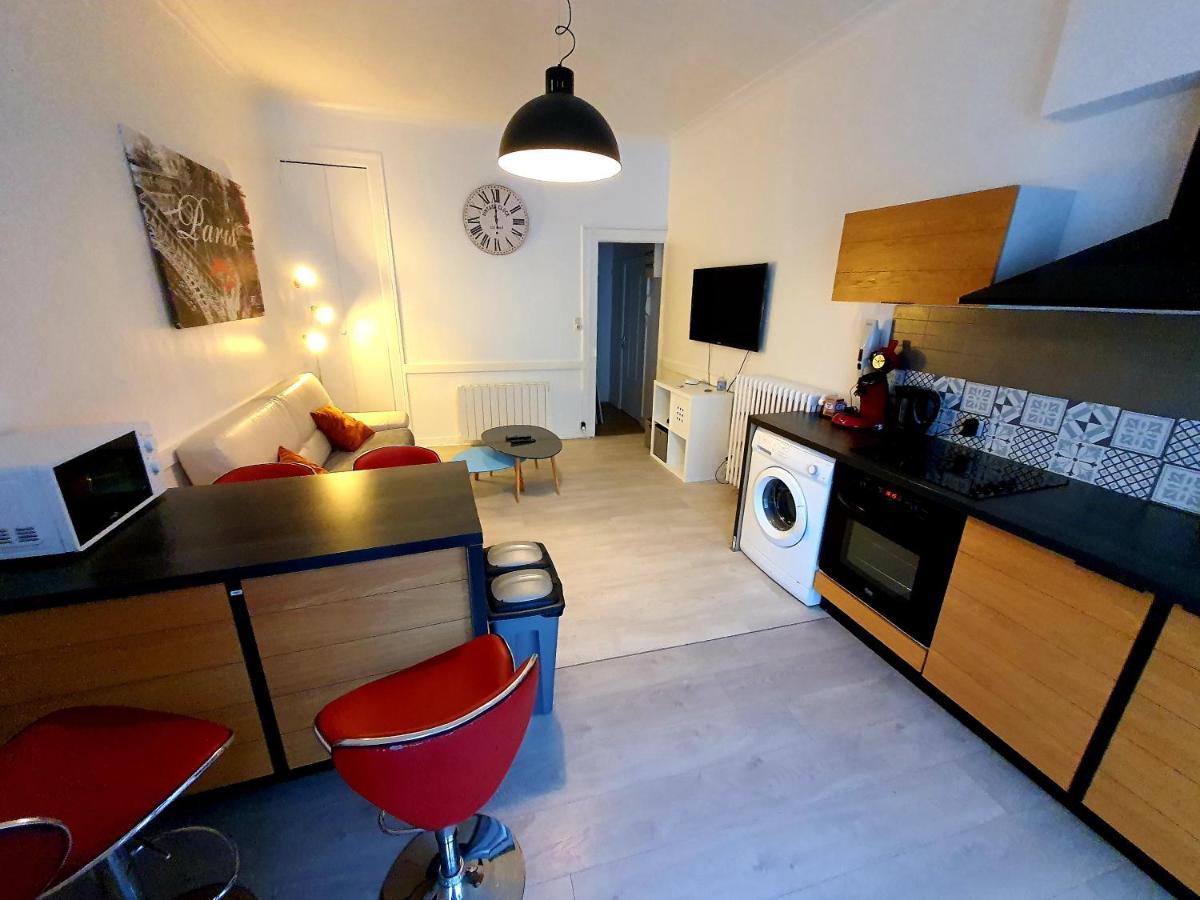 Grand T3 Avec Terrasse Centre Ville Bellac Exterior foto